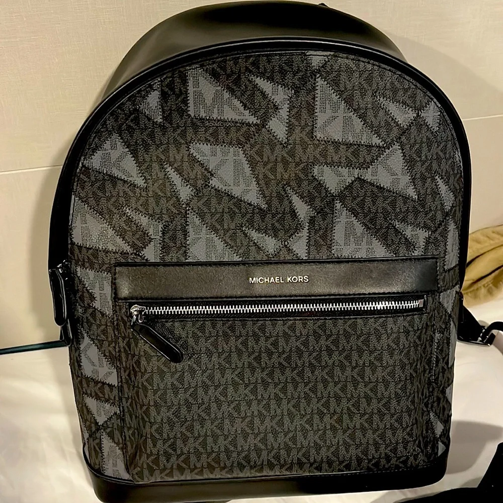 NWT rare limited edit. Michael Kors mens Cooper backpack with signature monogram - Picture 1 of 9